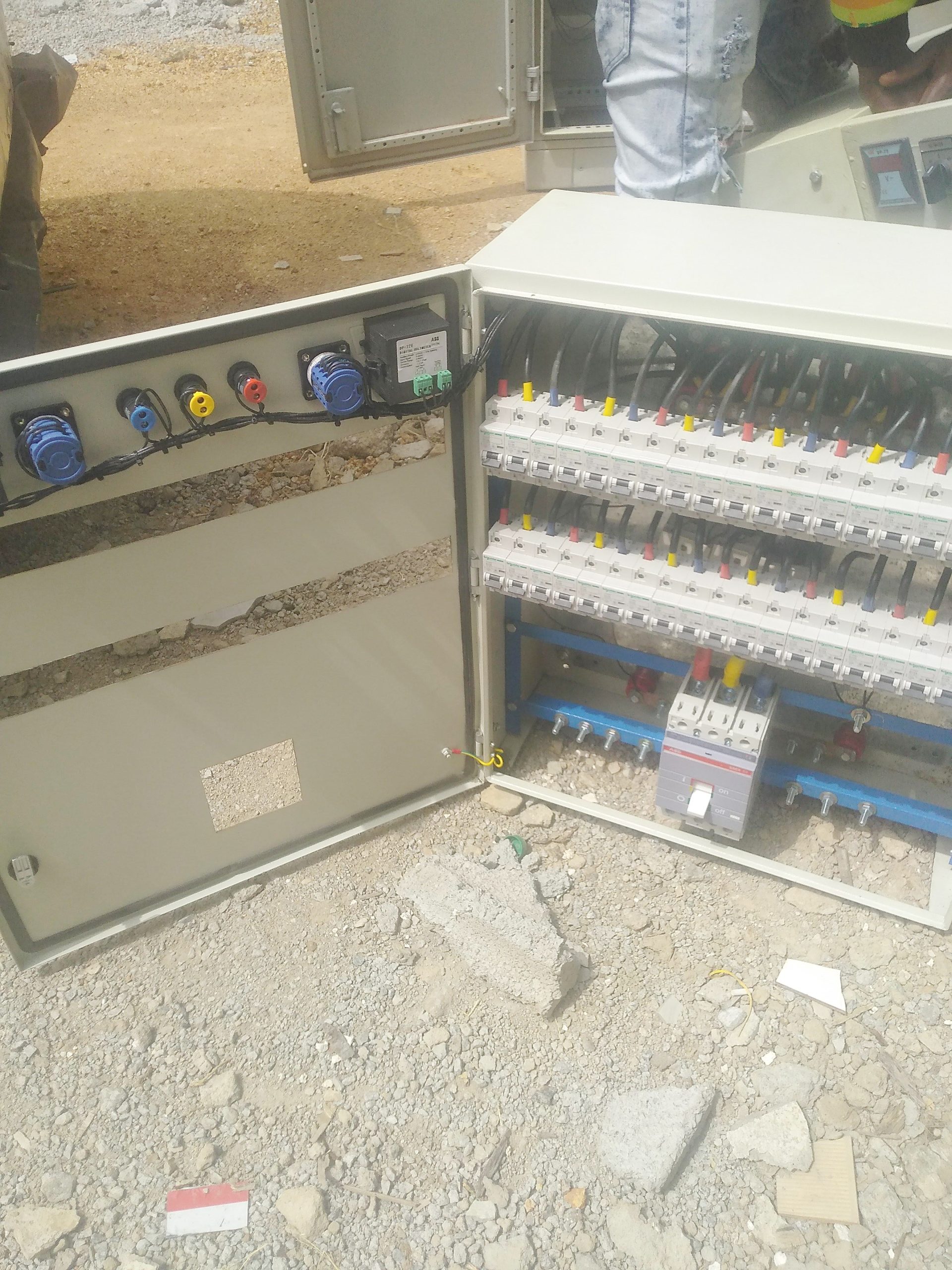 Distribution board (3)